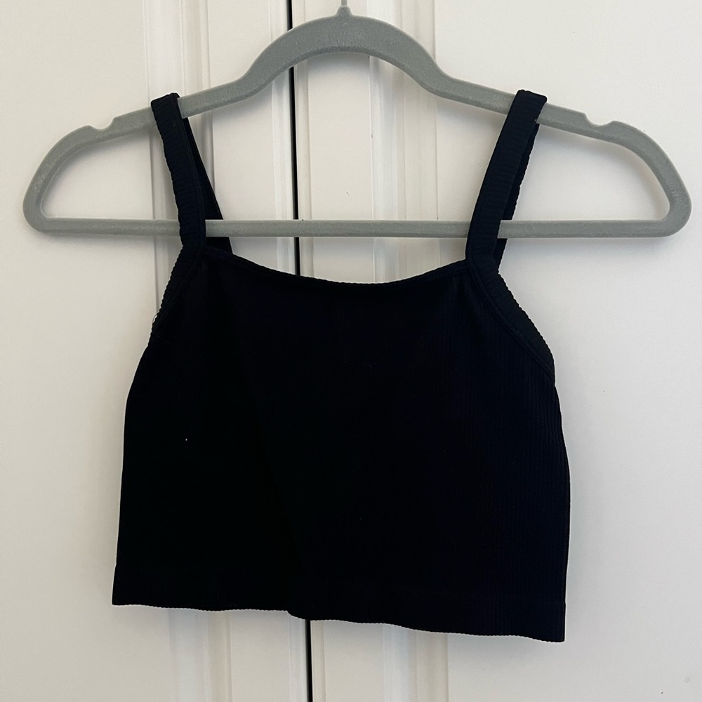 Black cropped tank top